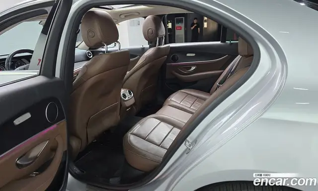 Mercedes-Benz E-Class 2016 1.9 автомат (гидро), миниатюра 11 Mercedes-Benz E-Class 2016 1.9 автомат (гидро), миниатюра 11
