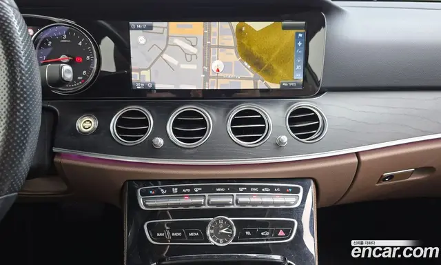 Mercedes-Benz E-Class 2016 1.9 автомат (гидро), миниатюра 12