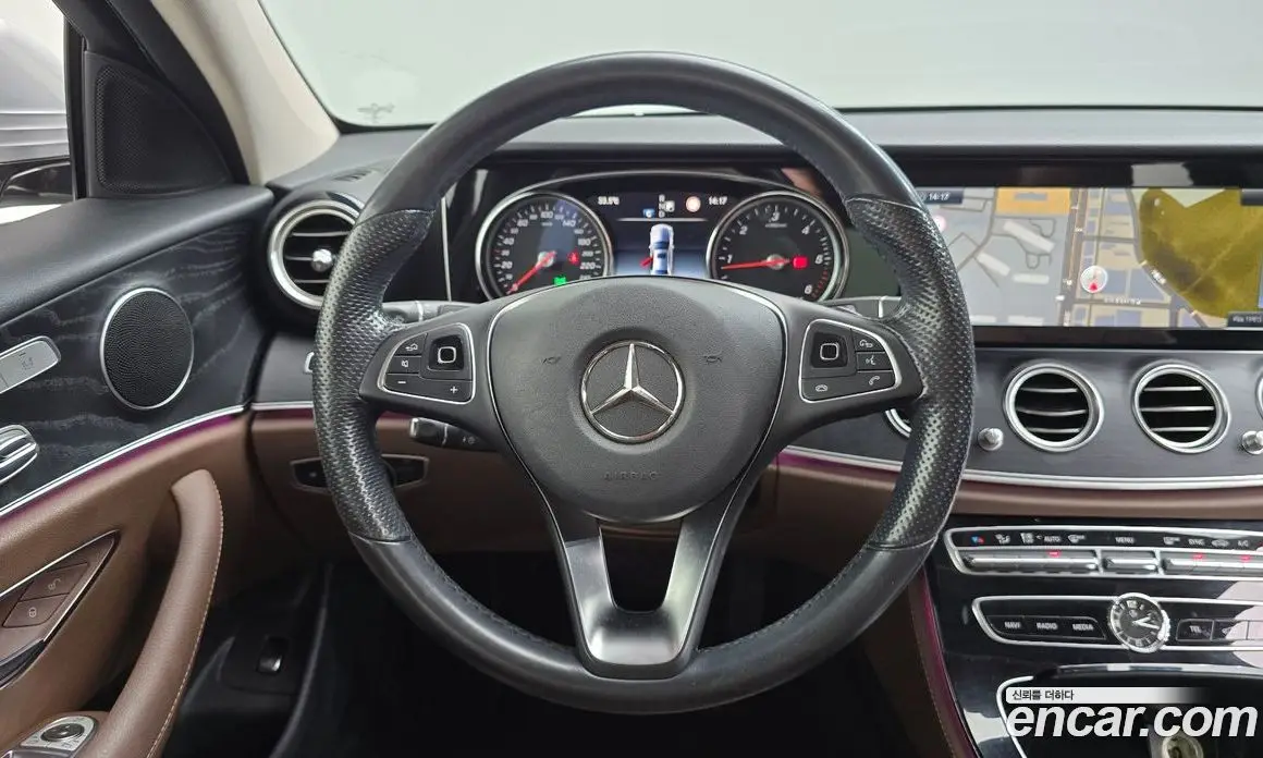 Mercedes-Benz E-Class 2016 1.9 автомат (гидро), фото 13 Mercedes-Benz E-Class 2016 1.9 автомат (гидро), фото 13