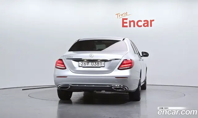 Mercedes-Benz E-Class 2016 1.9 автомат (гидро), миниатюра 4 Mercedes-Benz E-Class 2016 1.9 автомат (гидро), миниатюра 4