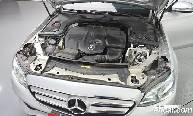 Mercedes-Benz E-Class 2016 1.9 автомат (гидро), миниатюра 6 Mercedes-Benz E-Class 2016 1.9 автомат (гидро), миниатюра 6