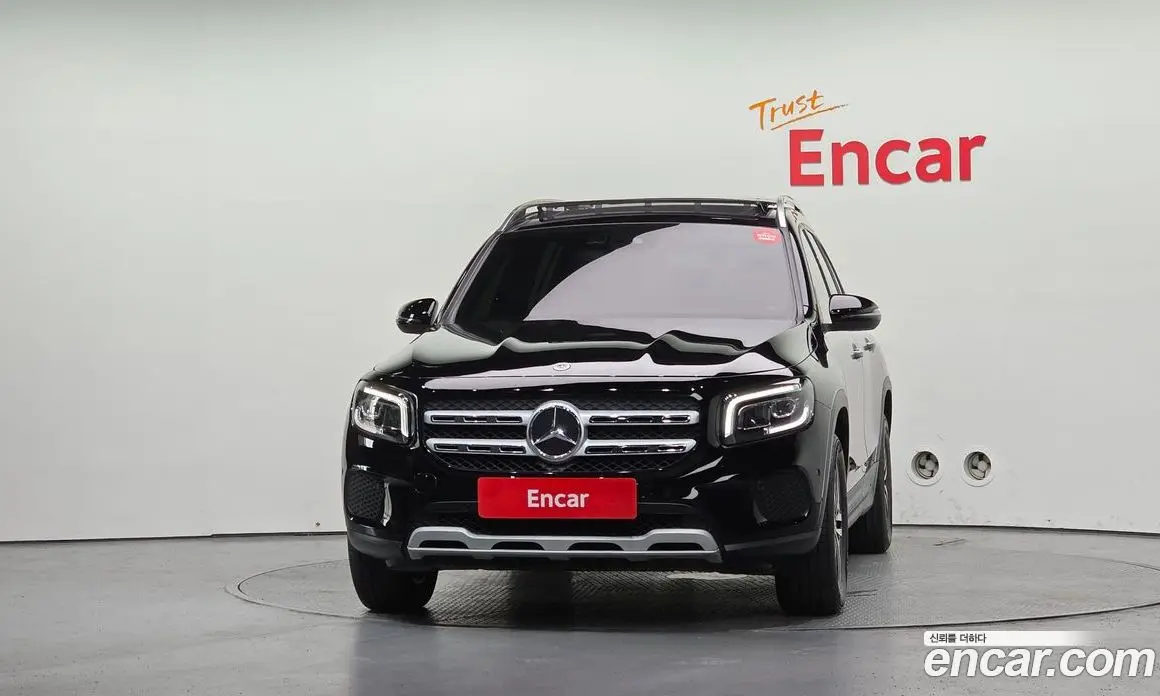 Mercedes-Benz GLB-Class 2021 1.9 автомат (гидро), фото 3 Mercedes-Benz GLB-Class 2021 1.9 автомат (гидро), фото 3