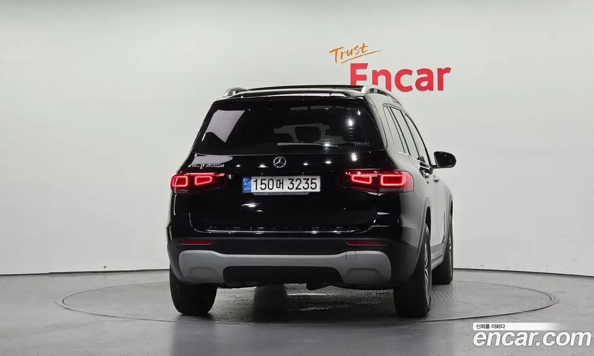 Mercedes-Benz GLB-Class 2021 1.9 автомат (гидро), фото 4 Mercedes-Benz GLB-Class 2021 1.9 автомат (гидро), фото 4