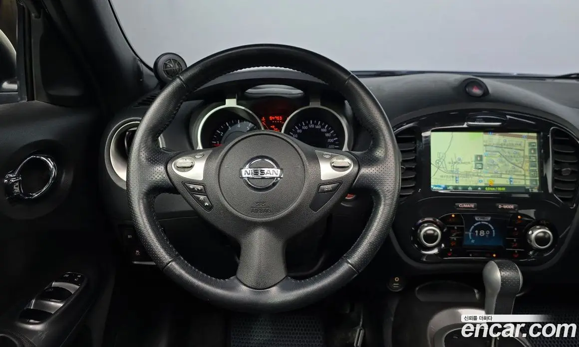 Nissan Juke 2014 1.6 автомат (гидро), фото 12