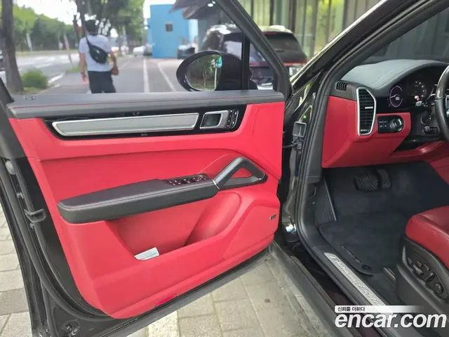 Porsche Cayenne 2022 3.0 автомат (гидро), миниатюра 11