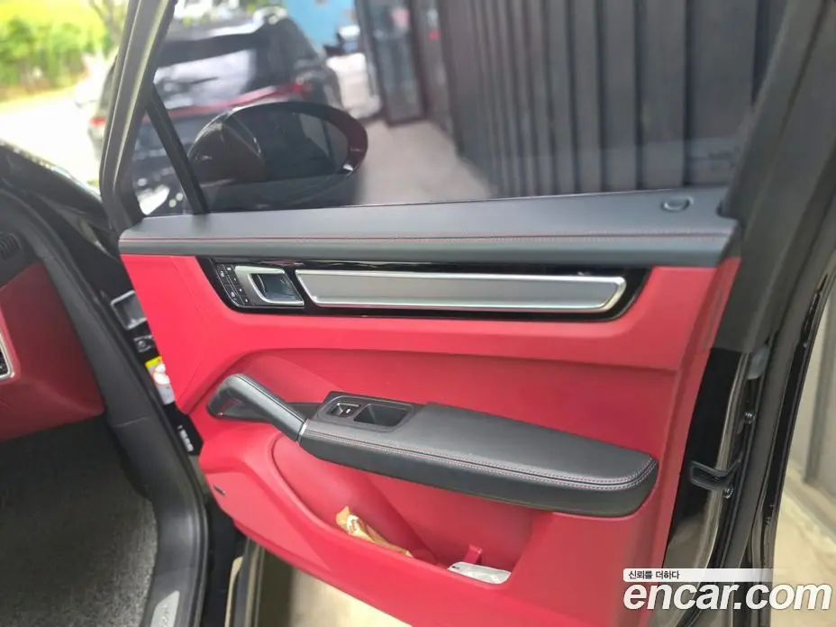 Porsche Cayenne 2022 3.0 автомат (гидро), фото 15