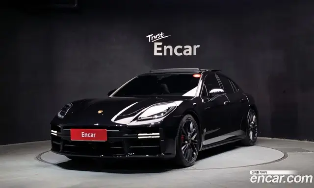 Porsche Panamera, 2025, 20 574 км