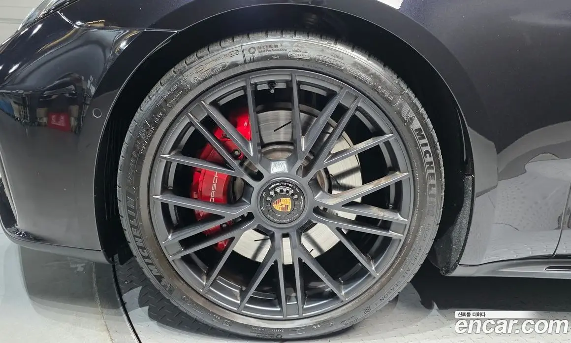 Porsche Panamera 2025 4.0 автомат (гидро), фото 5 Porsche Panamera 2025 4.0 автомат (гидро), фото 5