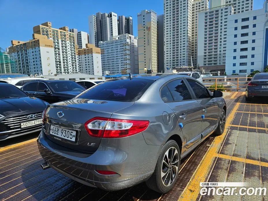 Renault (Samsung) SM3 2015 1.6 автомат (гидро), фото 4 Renault (Samsung) SM3 2015 1.6 автомат (гидро), фото 4