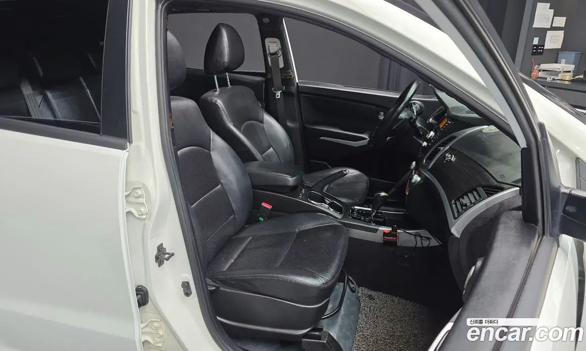 SsangYong Korando 2015 2.0 автомат (гидро), фото 12 SsangYong Korando 2015 2.0 автомат (гидро), фото 12