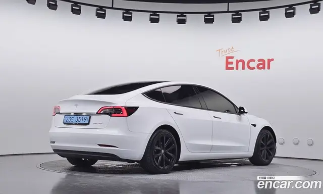 Tesla Model 3 2021 0.2 автомат (гидро), миниатюра 2