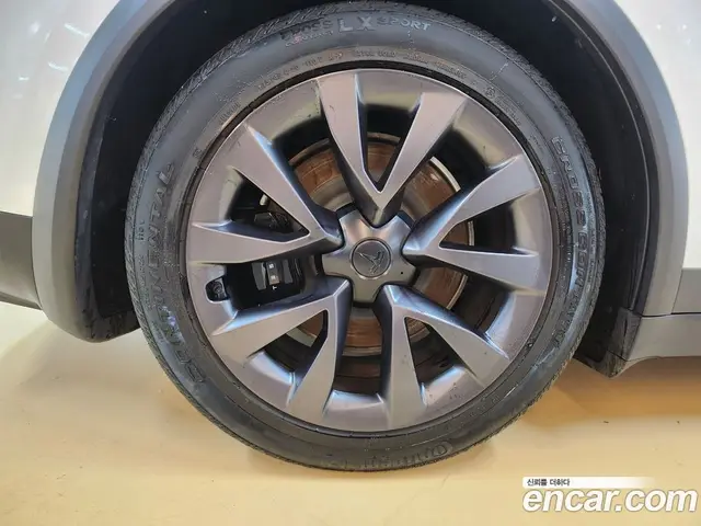 Tesla Model X 2024 0.3 автомат (гидро), миниатюра 5