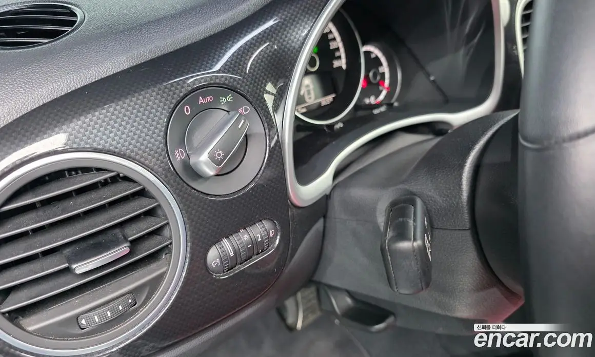 Volkswagen Beatle 2015 2.0 автомат (гидро), фото 17