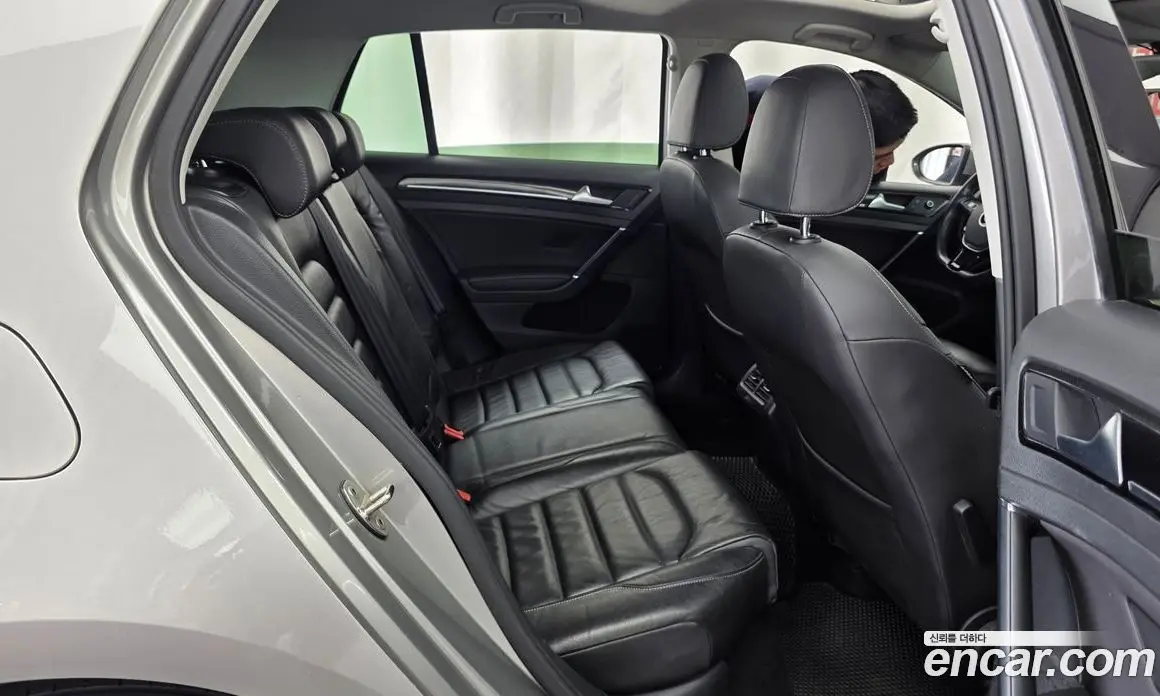Volkswagen Golf 2013 2.0 автомат (гидро), фото 12