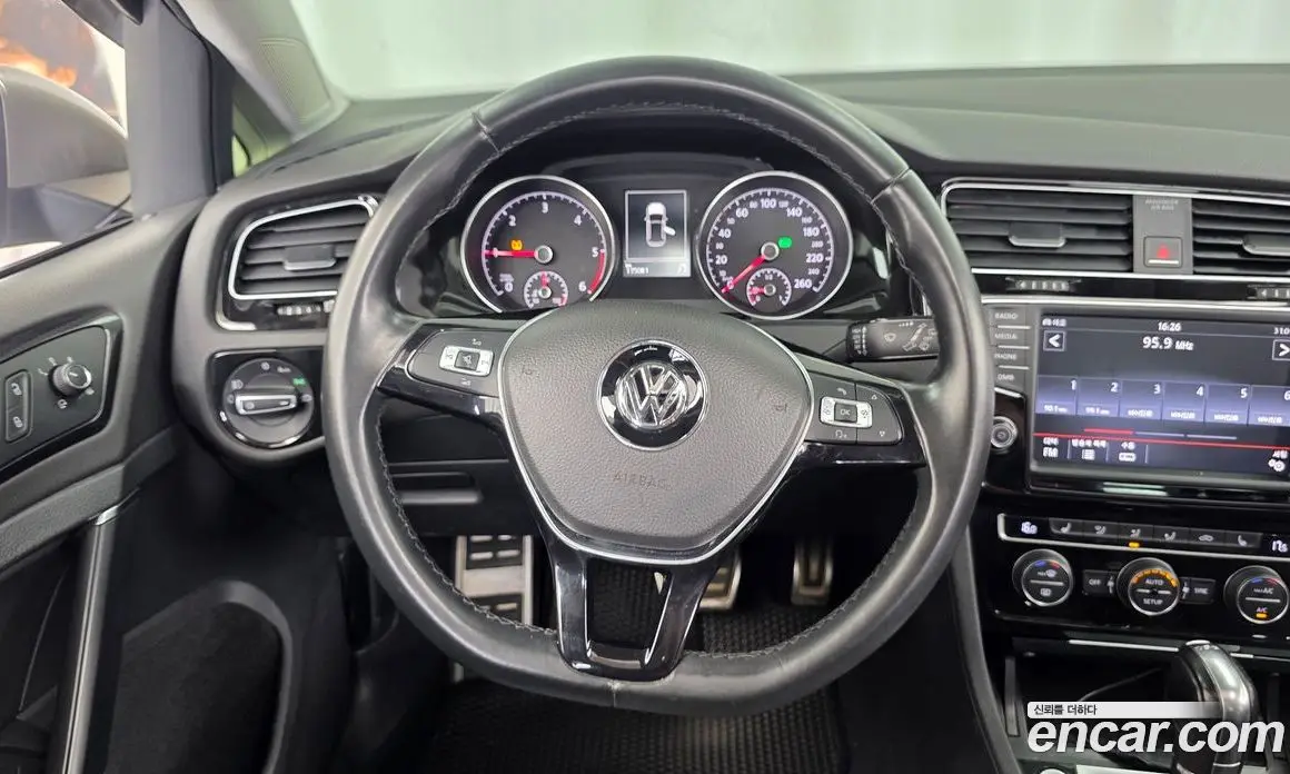 Volkswagen Golf 2013 2.0 автомат (гидро), фото 14
