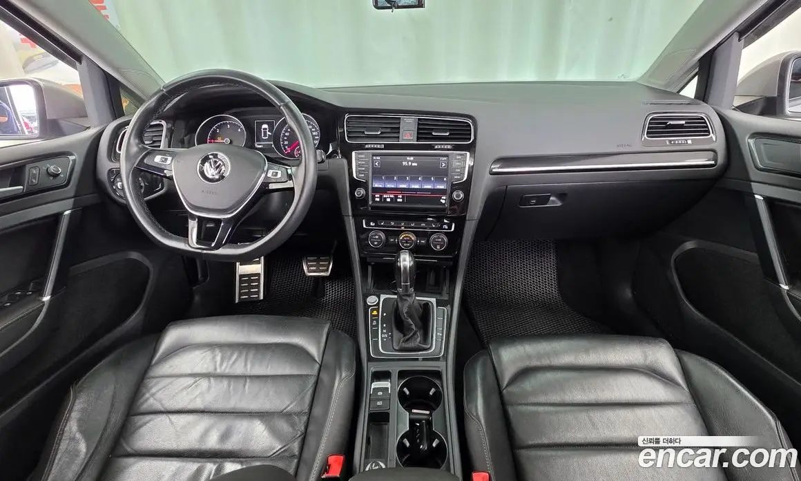 Volkswagen Golf 2013 2.0 автомат (гидро), фото 7