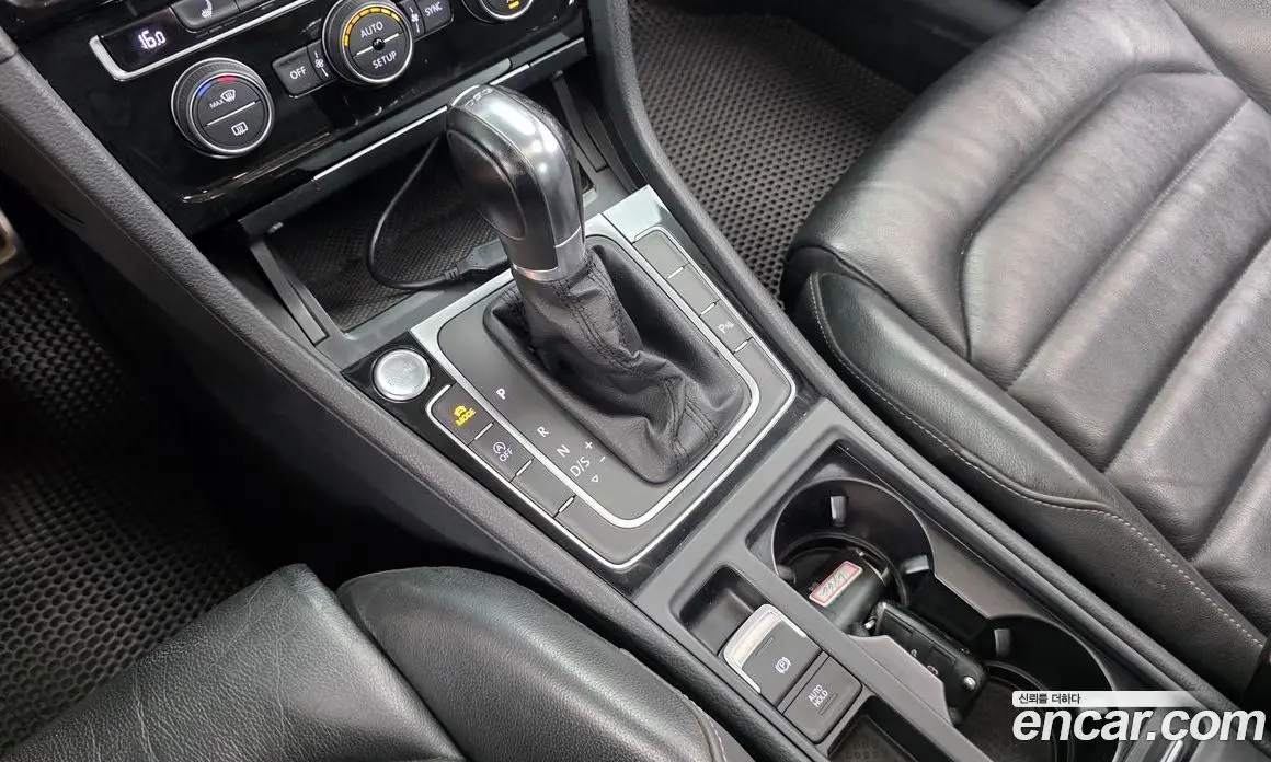 Volkswagen Golf 2013 2.0 автомат (гидро), фото 9