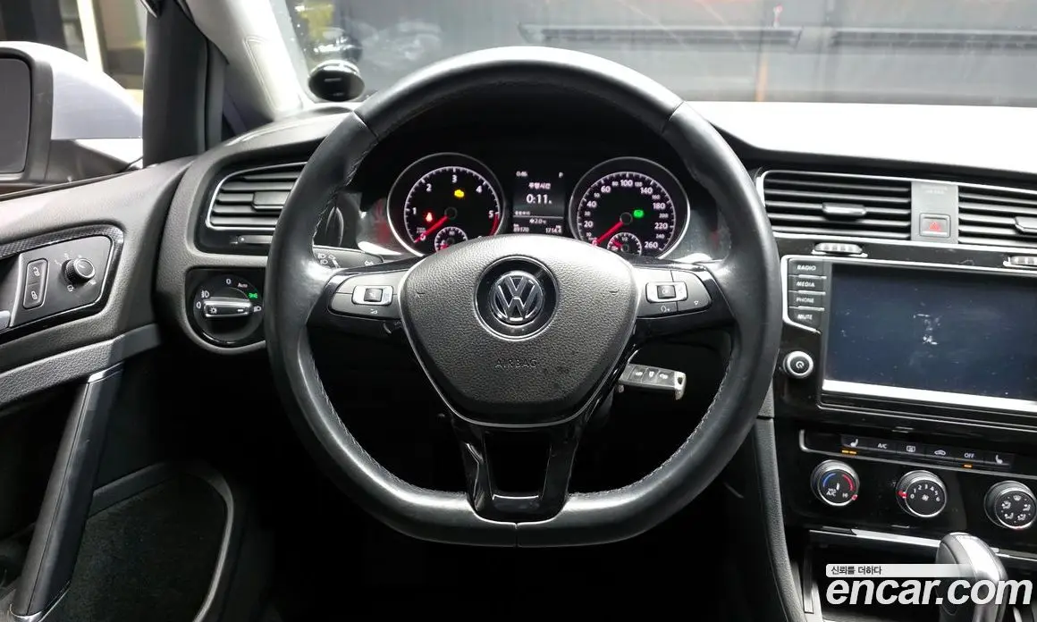 Volkswagen Golf 2014 1.6 автомат (гидро), фото 13 Volkswagen Golf 2014 1.6 автомат (гидро), фото 13