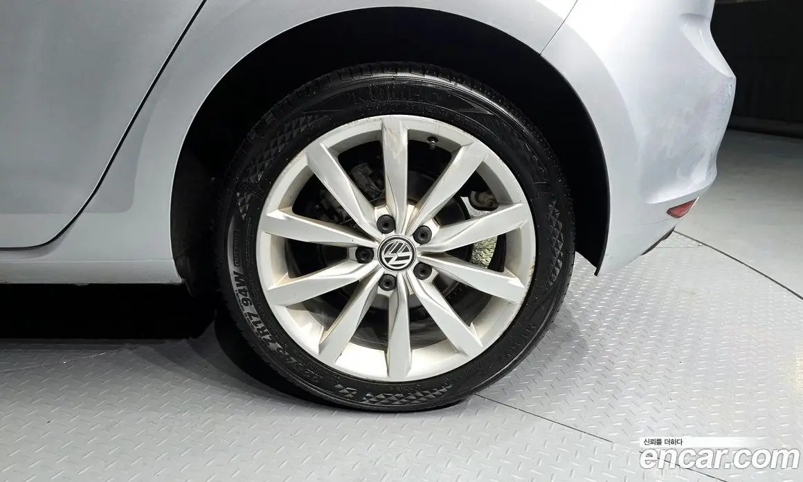 Volkswagen Golf 2014 1.6 автомат (гидро), фото 5 Volkswagen Golf 2014 1.6 автомат (гидро), фото 5