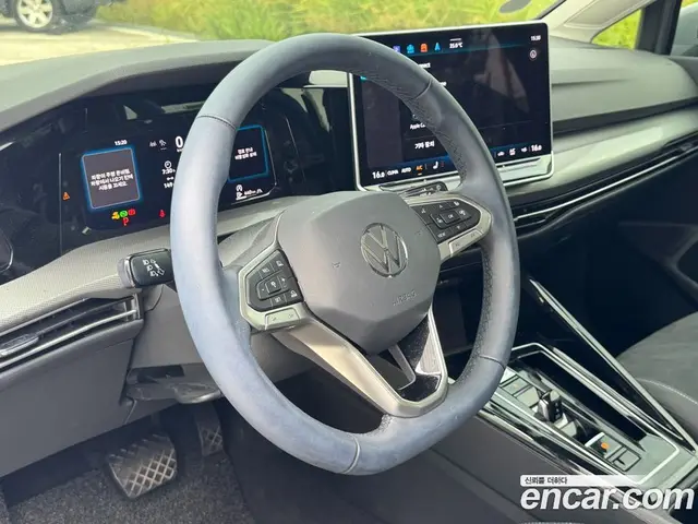 Volkswagen Golf 2025 2.0 автомат (гидро), миниатюра 12