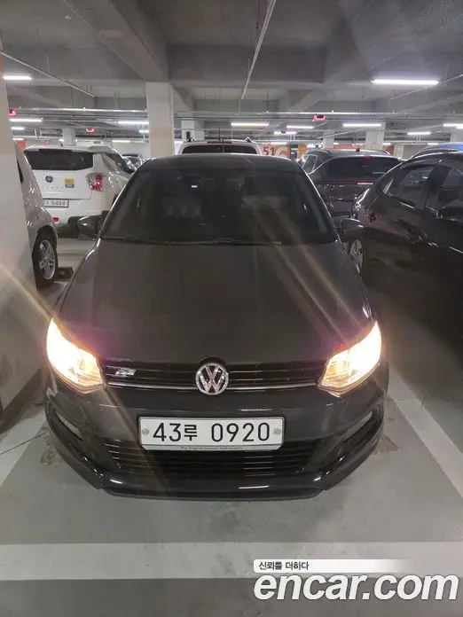 Volkswagen Polo 2015 1.4 автомат (гидро), миниатюра 3