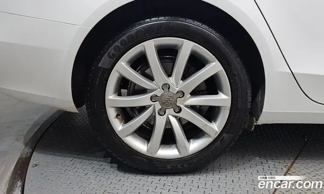 Audi A4 2015 2.0 автомат (гидро), миниатюра 5 Audi A4 2015 2.0 автомат (гидро), миниатюра 5