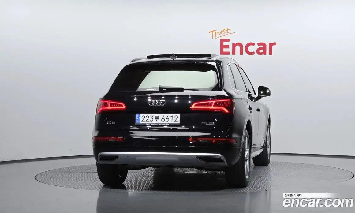 Audi Q5 2020 2.0 автомат (гидро), фото 4
