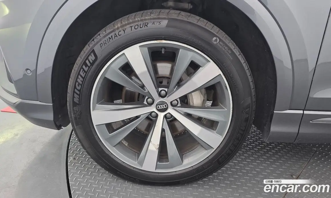 Audi Q8 2021 3.0 автомат (гидро), фото 5 Audi Q8 2021 3.0 автомат (гидро), фото 5