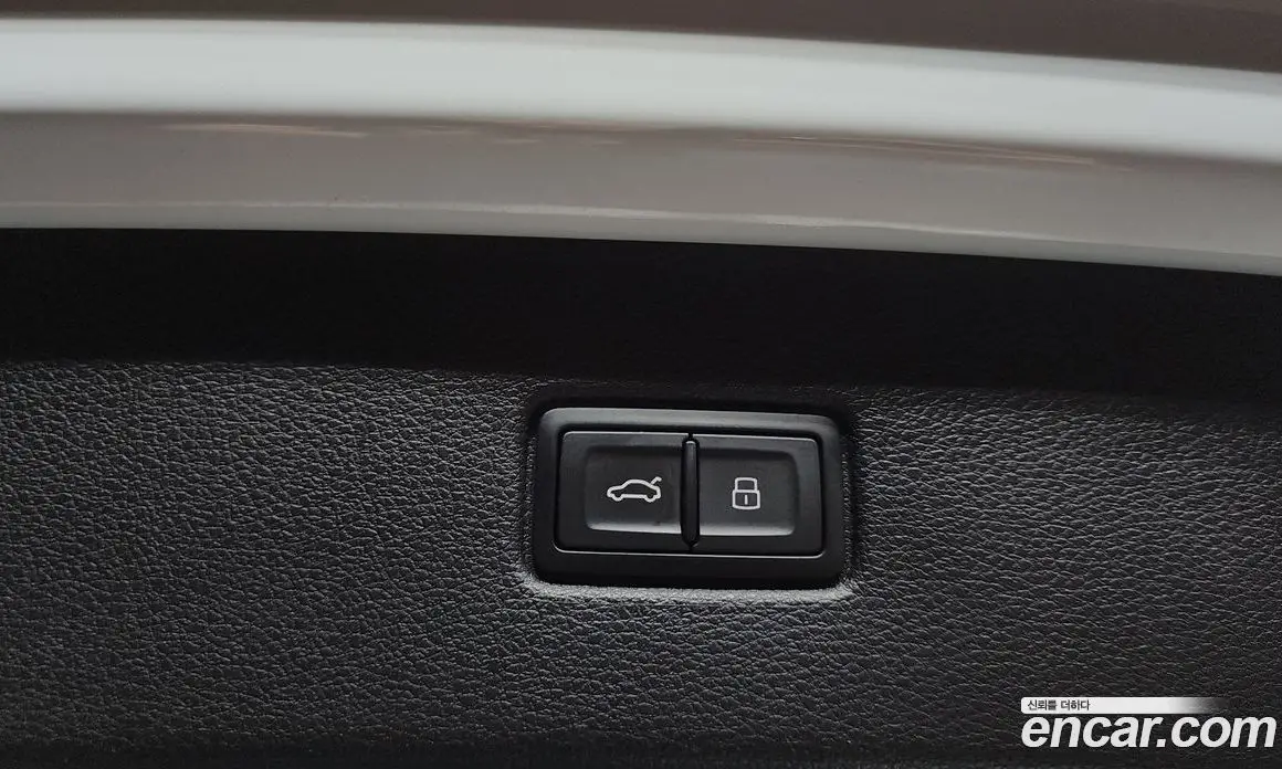 Audi SQ7 2023 4.0 автомат (гидро), фото 17
