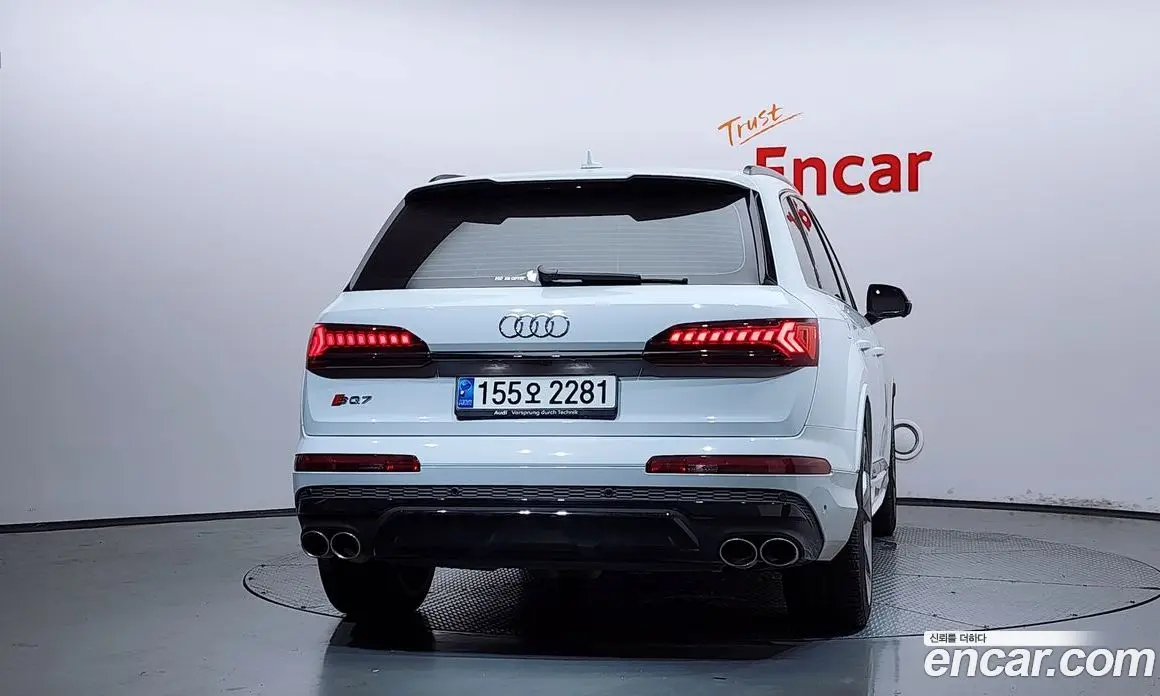Audi SQ7 2023 4.0 автомат (гидро), фото 4