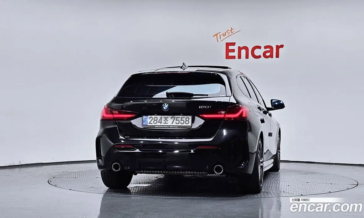 BMW 1 серия 2022 2.0 автомат (гидро), фото 4