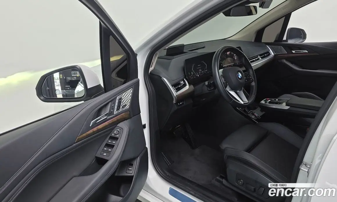 BMW 2 серия 2023 2.0 автомат (гидро), фото 13