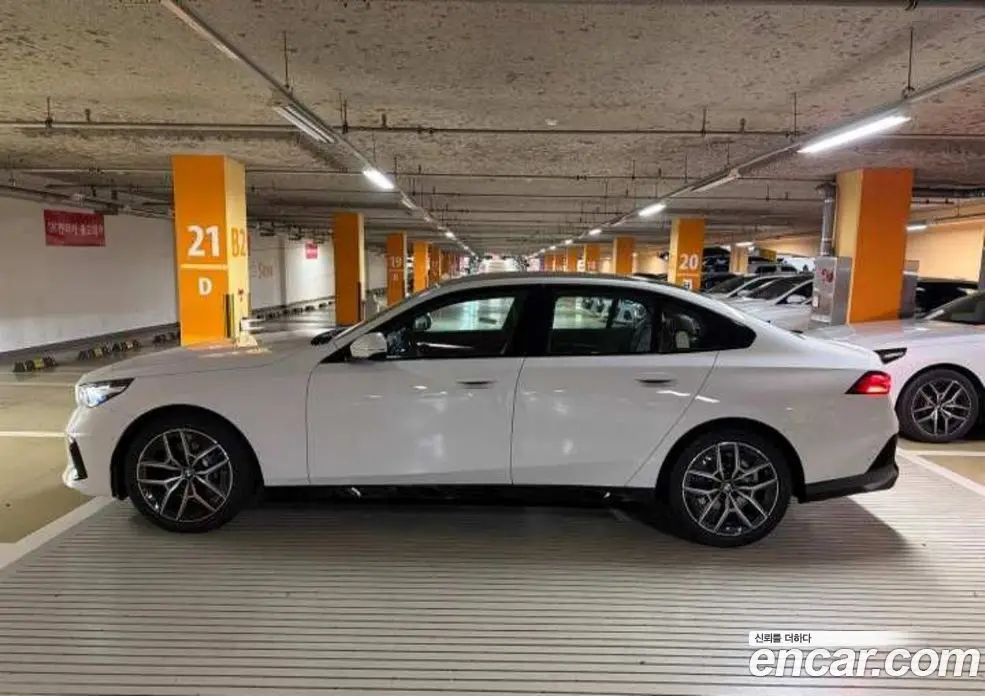 BMW 5 серия 2026 2.0 автомат (гидро), фото 5 BMW 5 серия 2026 2.0 автомат (гидро), фото 5