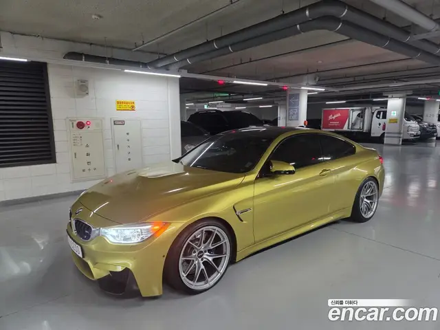 BMW M4 2016 3.0 автомат (гидро), миниатюра 3