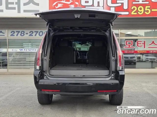 Cadillac Escalade 2019 6.2 автомат (гидро), миниатюра 4
