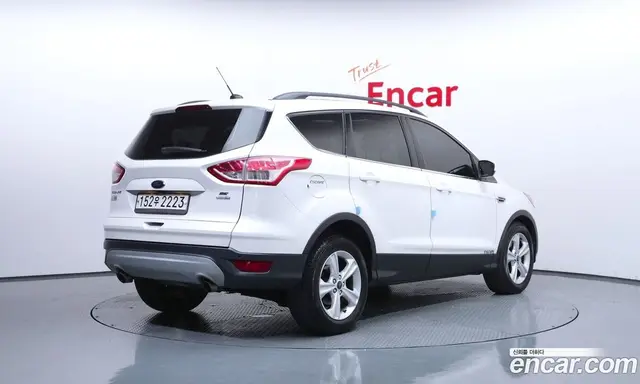 Ford Escape 2015 2.0 автомат (гидро), миниатюра 2
