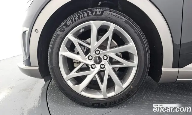 Genesis GV60 2022 0.2 автомат (гидро), миниатюра 5 Genesis GV60 2022 0.2 автомат (гидро), миниатюра 5