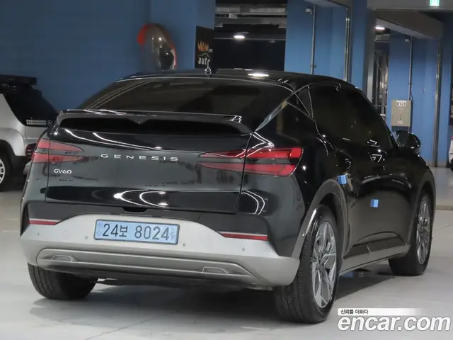 Genesis GV60 2022 0.1 автомат (гидро), миниатюра 4 Genesis GV60 2022 0.1 автомат (гидро), миниатюра 4