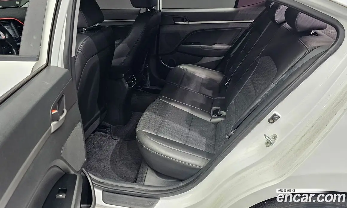 Hyundai Avante 2016 1.6 автомат (гидро), фото 11 Hyundai Avante 2016 1.6 автомат (гидро), фото 11