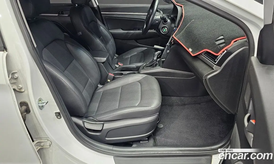 Hyundai Avante 2016 1.6 автомат (гидро), фото 12 Hyundai Avante 2016 1.6 автомат (гидро), фото 12