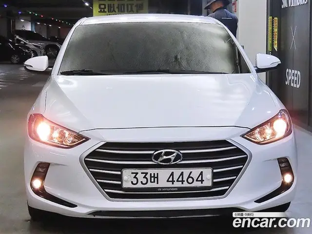 Hyundai Avante 2017 1.6 автомат (гидро), миниатюра 2