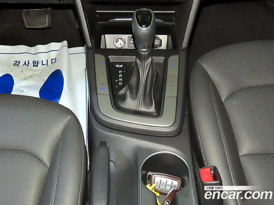 Hyundai Avante 2017 1.6 автомат (гидро), фото 12