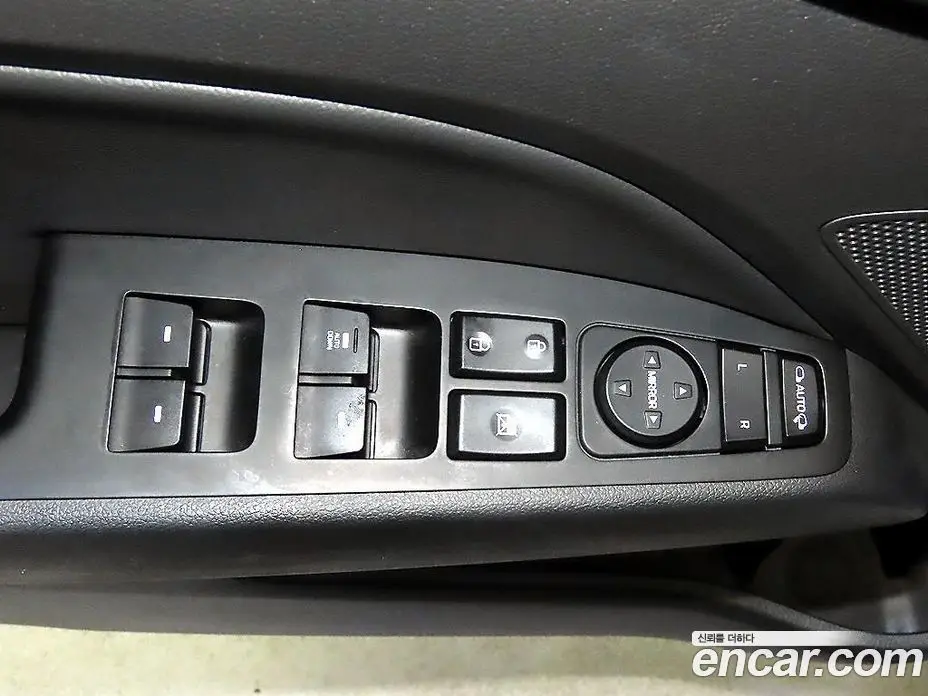 Hyundai Avante 2017 1.6 автомат (гидро), фото 13