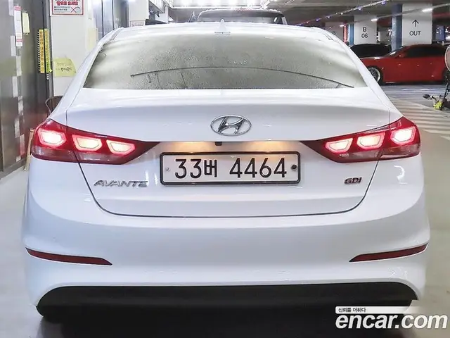 Hyundai Avante 2017 1.6 автомат (гидро), миниатюра 5