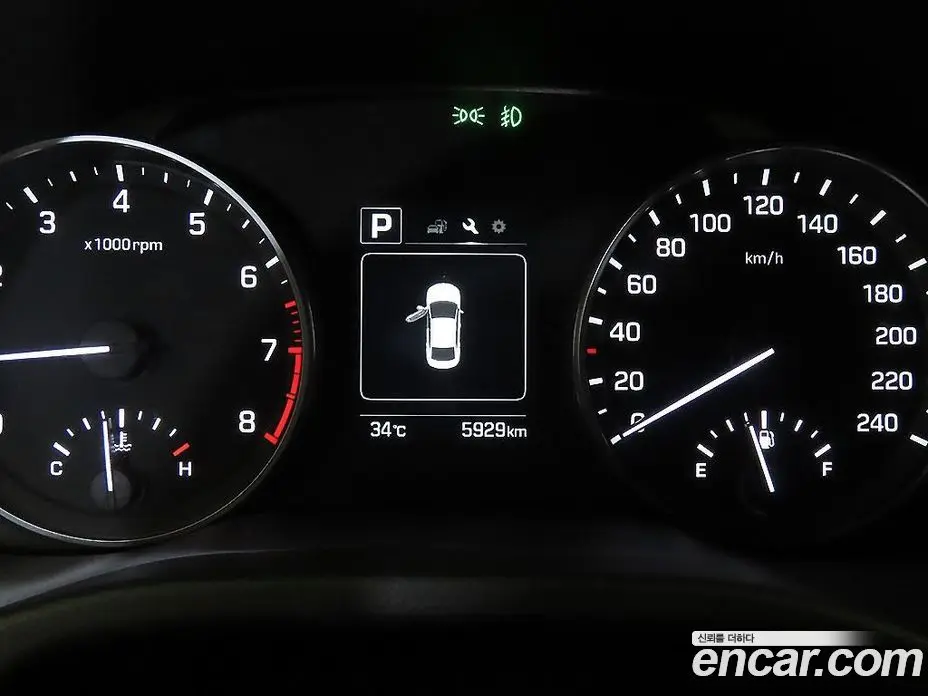 Hyundai Avante 2017 1.6 автомат (гидро), фото 9
