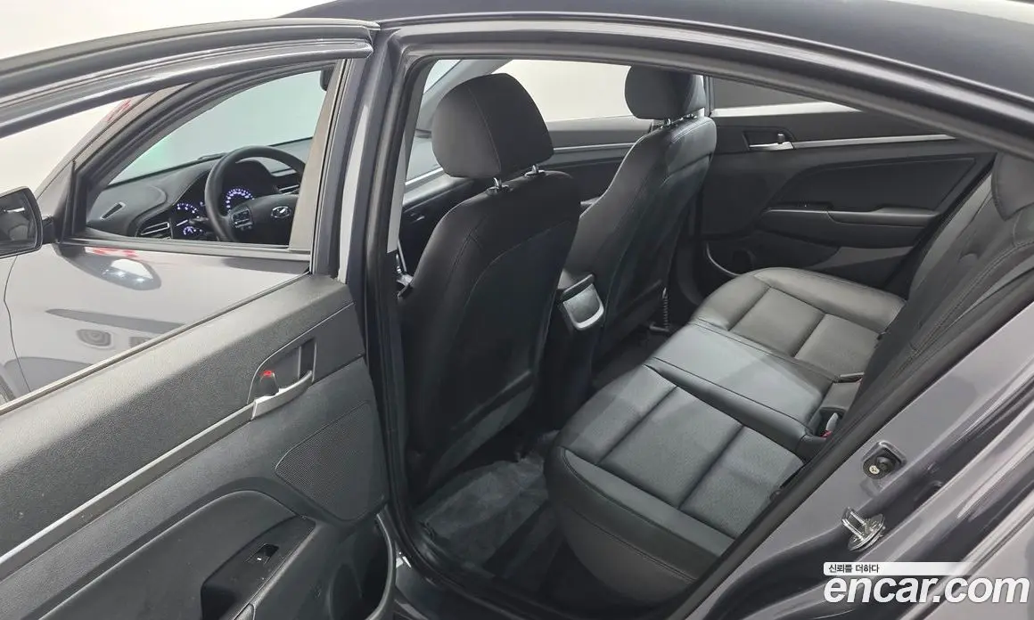 Hyundai Avante 2019 1.6 автомат (гидро), фото 18 Hyundai Avante 2019 1.6 автомат (гидро), фото 18