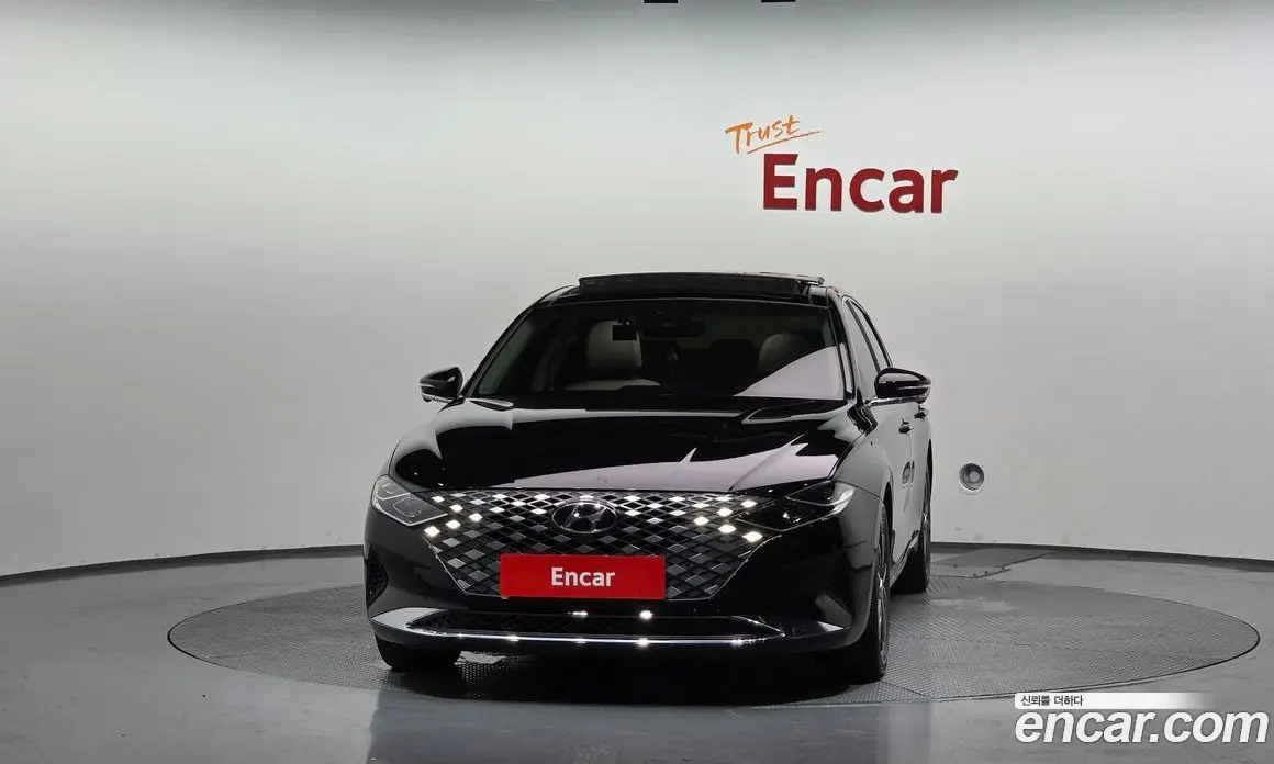 Hyundai Grandeur 2022 2.5 автомат (гидро), фото 3