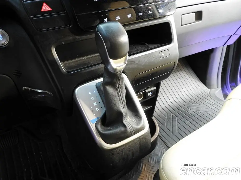 Hyundai Staria 2024 3.5 автомат (гидро), фото 10 Hyundai Staria 2024 3.5 автомат (гидро), фото 10