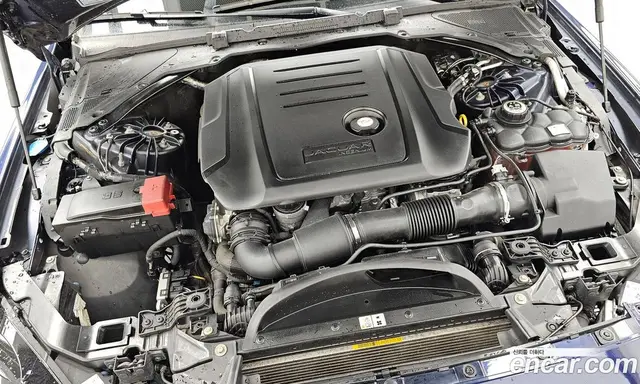 Jaguar XE 2015 2.0 автомат (гидро), миниатюра 6 Jaguar XE 2015 2.0 автомат (гидро), миниатюра 6