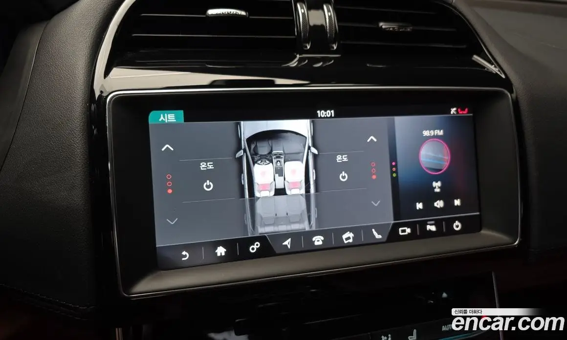 Jaguar XE 2019 2.0 автомат (гидро), фото 16 Jaguar XE 2019 2.0 автомат (гидро), фото 16